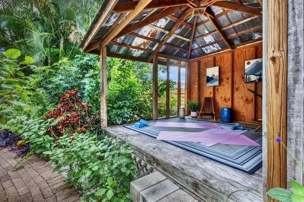 2224 Eugene Street Sarasota FL 34231