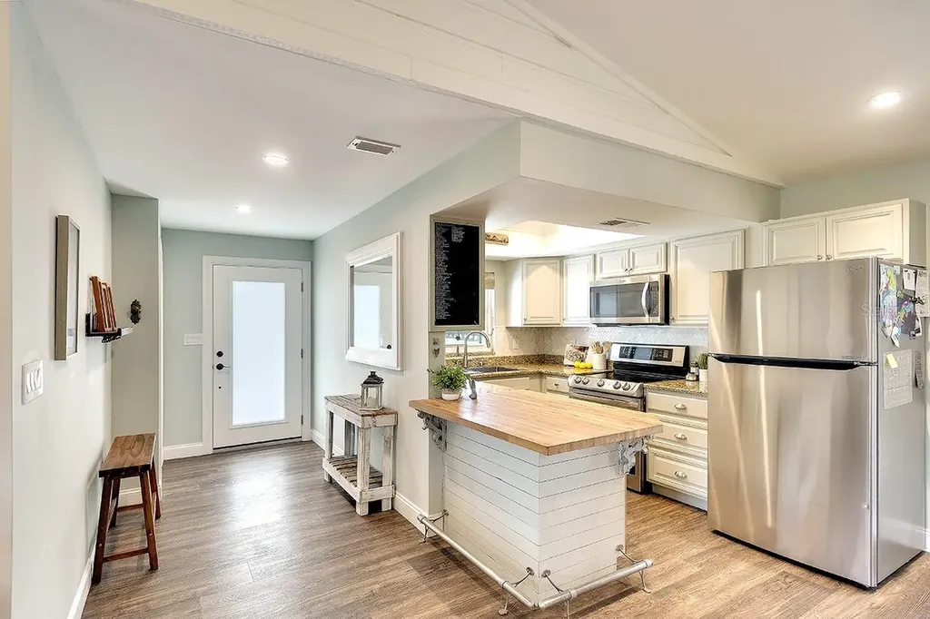 2224 Eugene Street Sarasota FL 34231