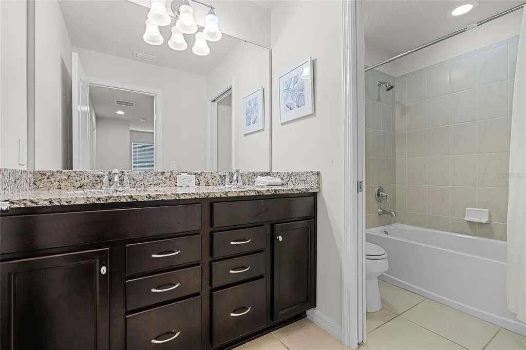 2427 Dubai Street Kissimmee FL 34747