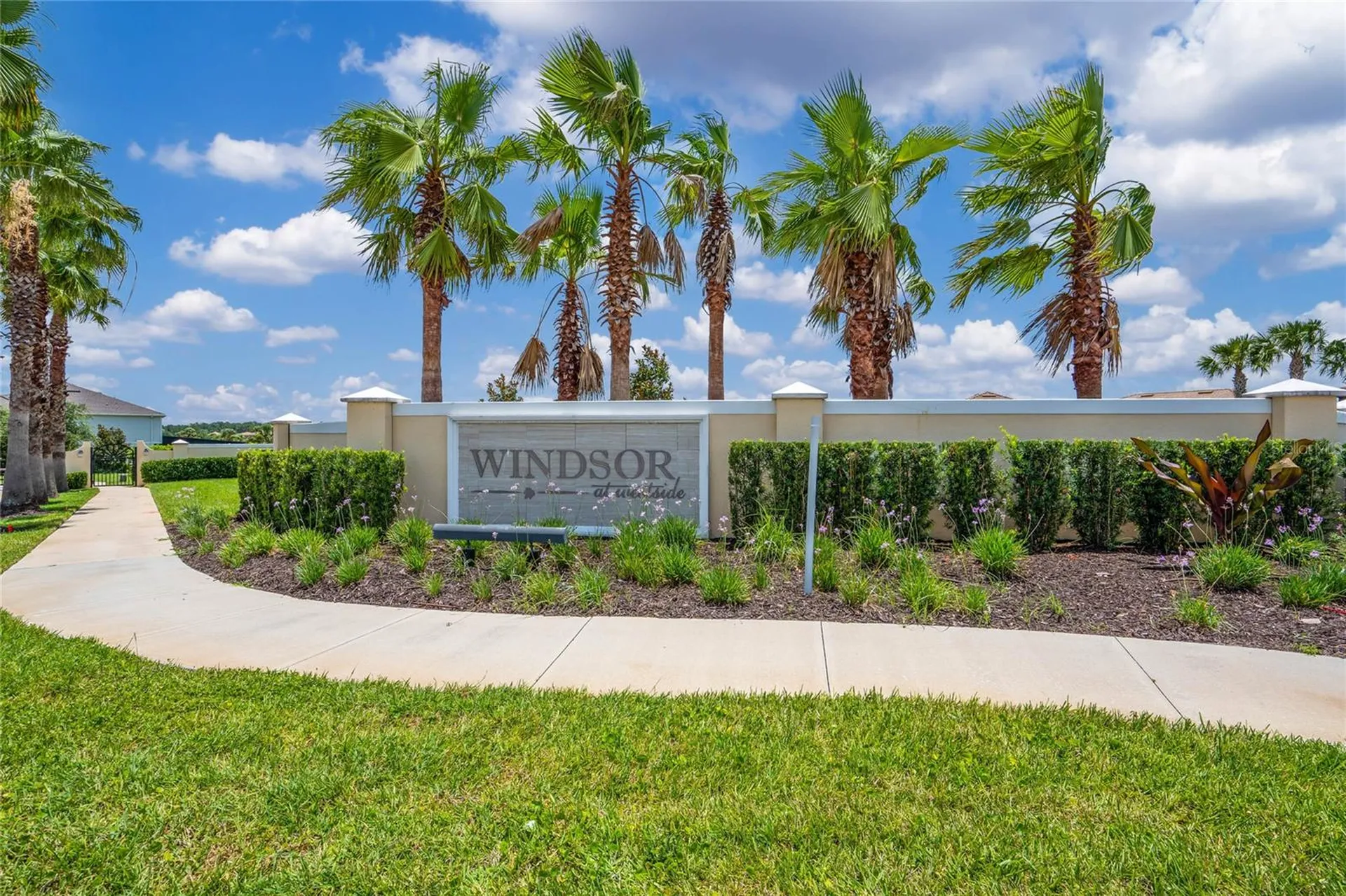 2427 Dubai Street Kissimmee FL 34747