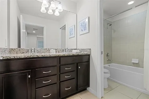 2427 Dubai Street Kissimmee FL 34747