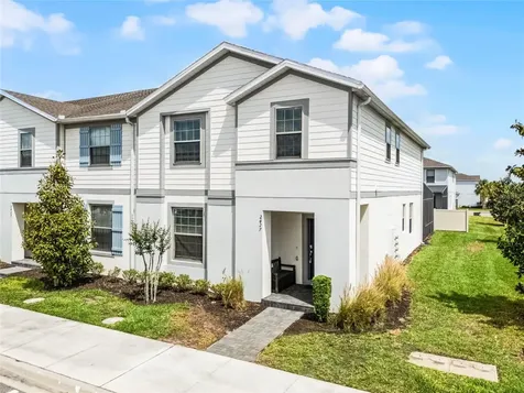 2427 Dubai Street Kissimmee FL 34747