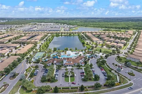 2427 Dubai Street Kissimmee FL 34747