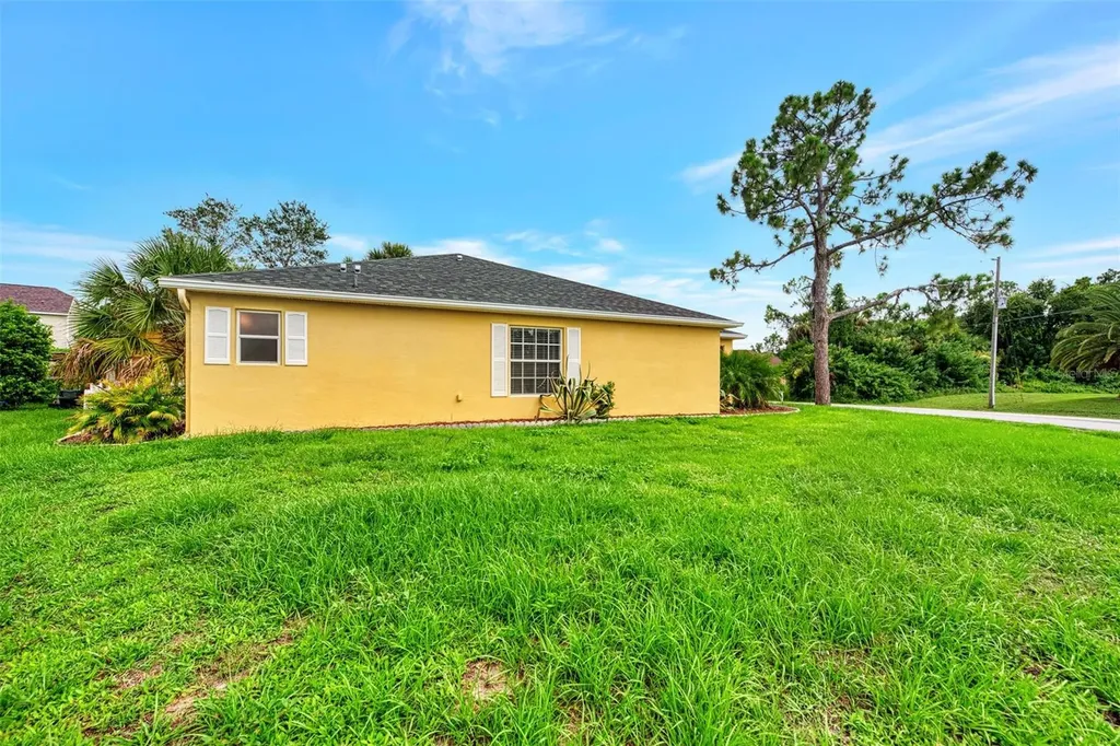 3530 Adelaide Avenue North Port FL 34288