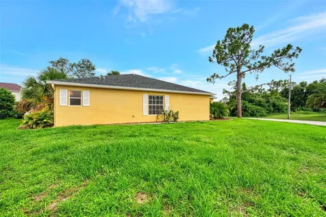 3530 Adelaide Avenue North Port FL 34288