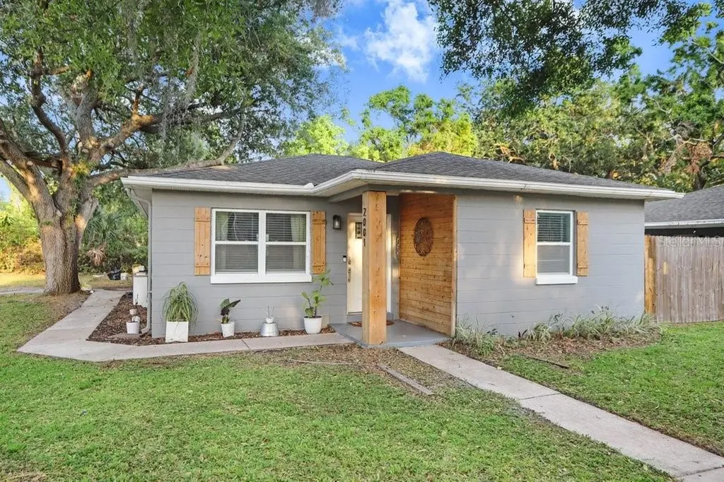 2001 E Idlewild Avenue Tampa FL 33610
