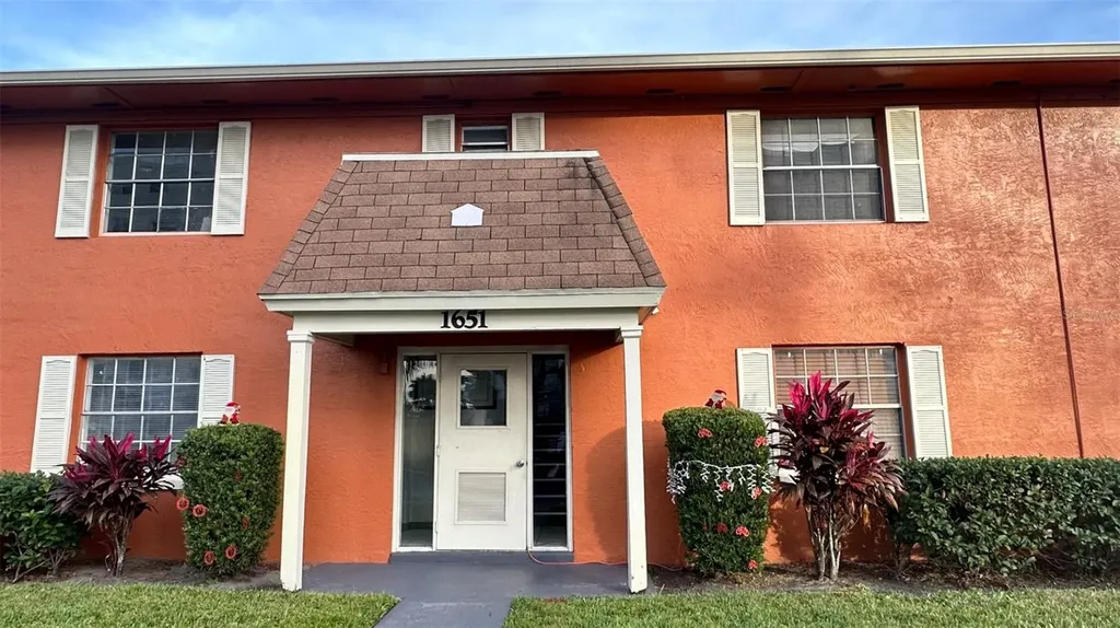 1651 W Oak Ridge Road Orlando FL 32809