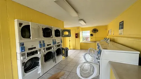 1651 W Oak Ridge Road Orlando FL 32809