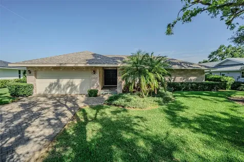 601 Riviera Bay Drive NE St Petersburg FL 33702