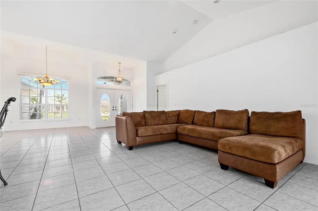 1001 NW 35th Avenue Cape Coral FL 33993