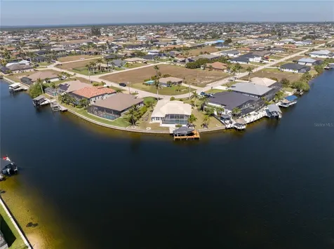 1001 NW 35th Avenue Cape Coral FL 33993