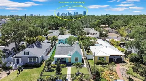 136 30th Avenue N St Petersburg FL 33704
