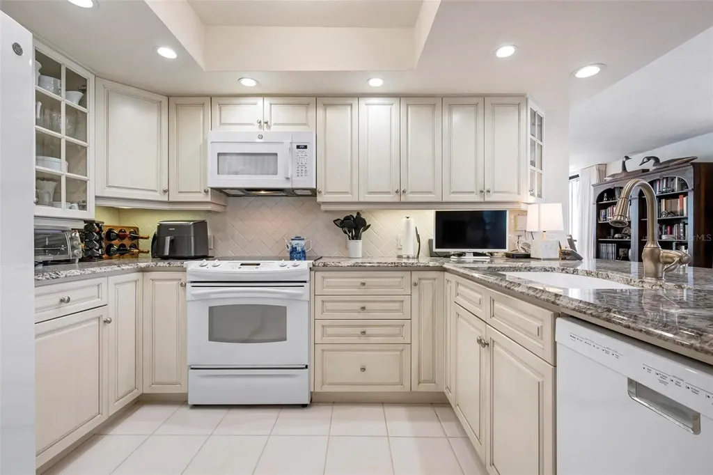 627 Alhambra Road Venice FL 34285