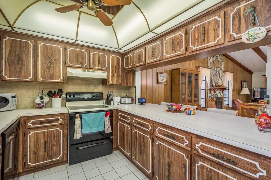 9910 Eagles Point Circle Port Richey FL 34668