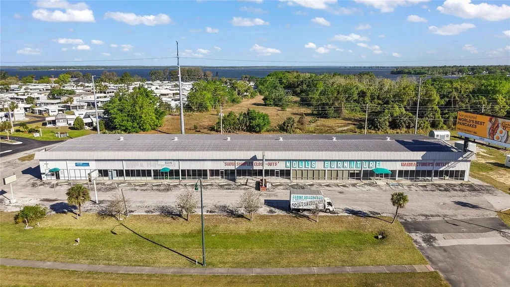 2104 Us Highway 441 Leesburg FL 34748