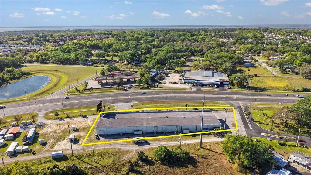 2104 Us Highway 441 Leesburg FL 34748