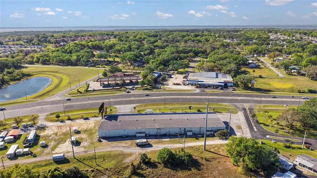 2104 Us Highway 441 Leesburg FL 34748