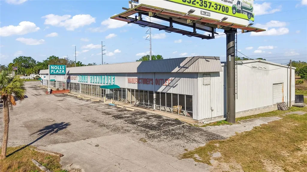 2104 Us Highway 441 Leesburg FL 34748