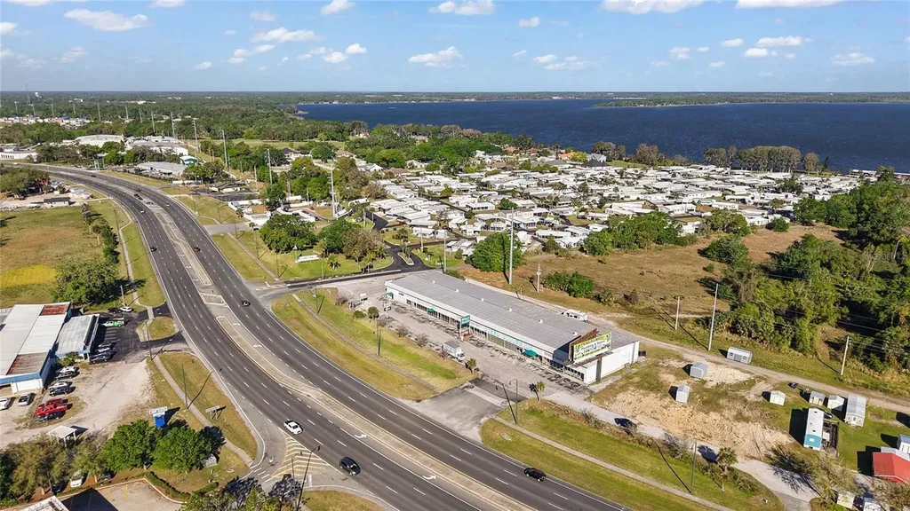 2104 Us Highway 441 Leesburg FL 34748