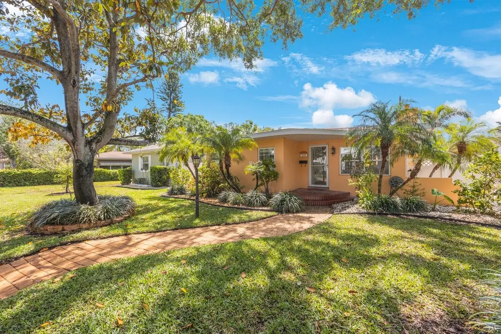110 27th Avenue NE St Petersburg FL 33704