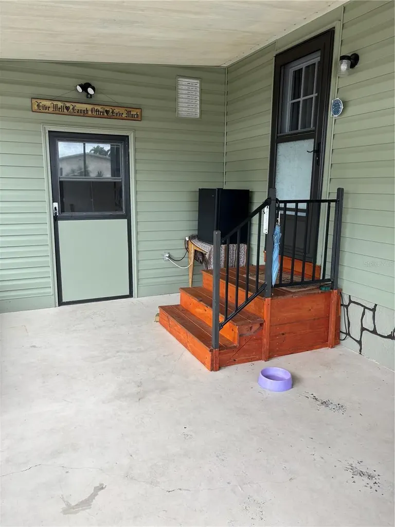 130 Oak Tree Drive Debary FL 32713