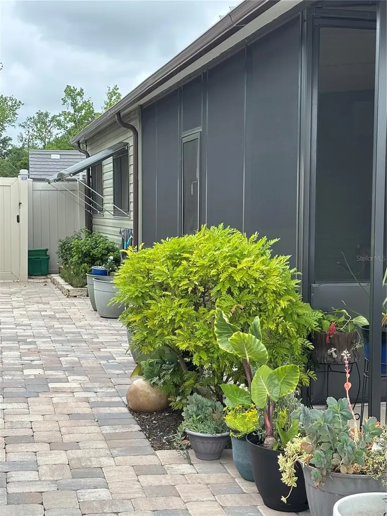 130 Oak Tree Drive Debary FL 32713