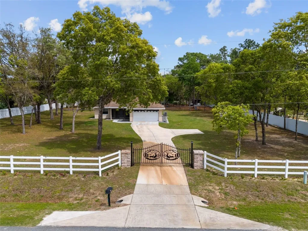 8055 SW 140th Avenue Dunnellon FL 34432