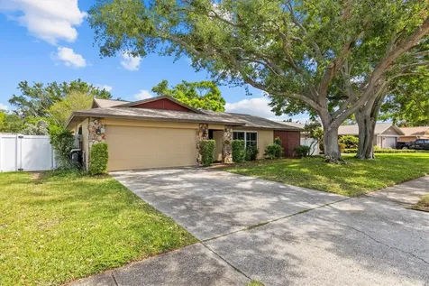 11353 Tradewinds Boulevard Largo FL 33773
