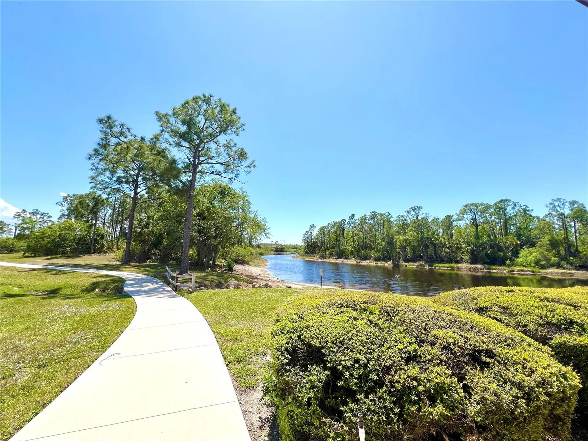1999 Kings Highway Punta Gorda FL 33980