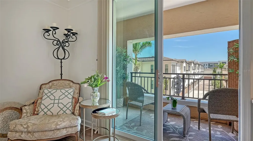 750 N Tamiami Trail Sarasota FL 34236