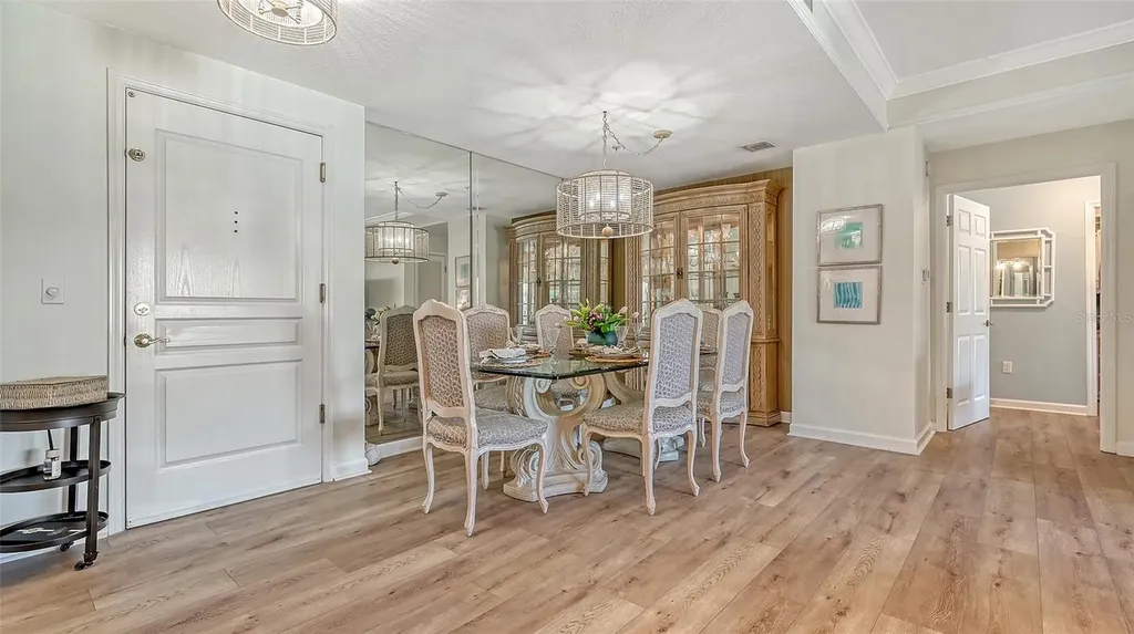 750 N Tamiami Trail Sarasota FL 34236