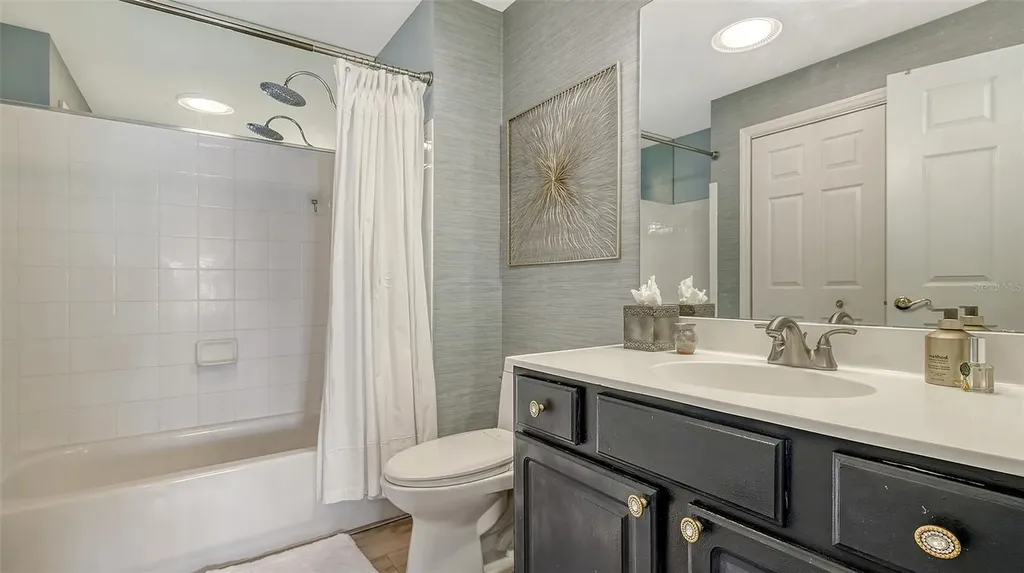 750 N Tamiami Trail Sarasota FL 34236