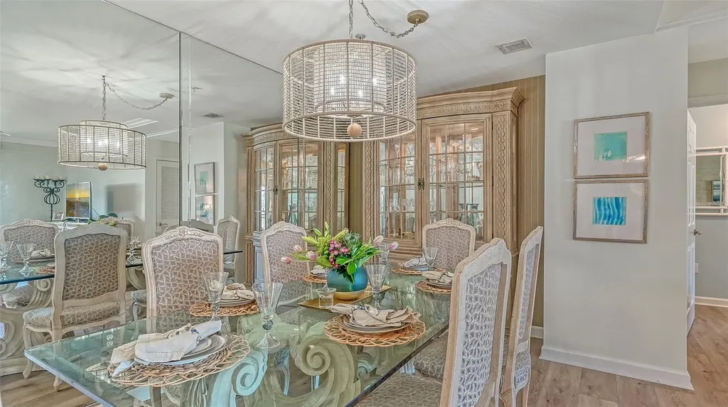 750 N Tamiami Trail Sarasota FL 34236