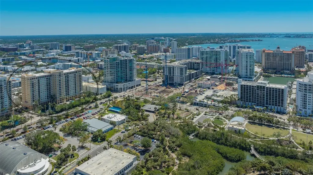 750 N Tamiami Trail Sarasota FL 34236