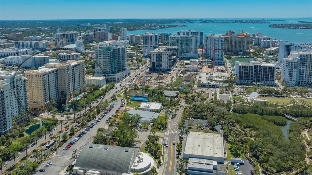 750 N Tamiami Trail Sarasota FL 34236