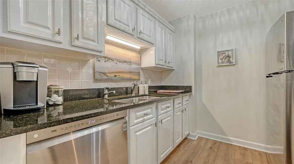 750 N Tamiami Trail Sarasota FL 34236