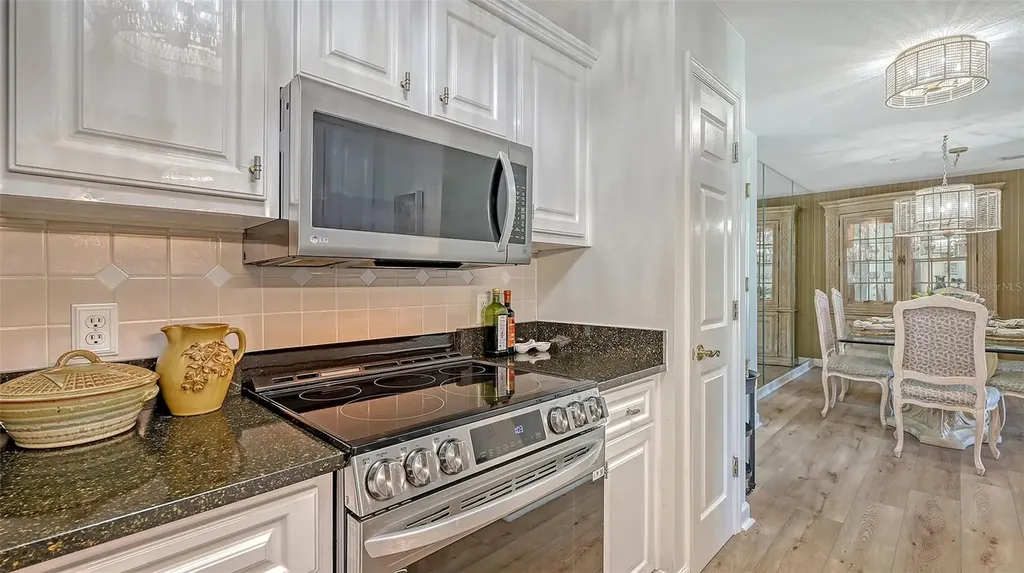 750 N Tamiami Trail Sarasota FL 34236