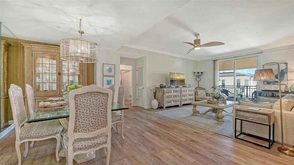 750 N Tamiami Trail Sarasota FL 34236