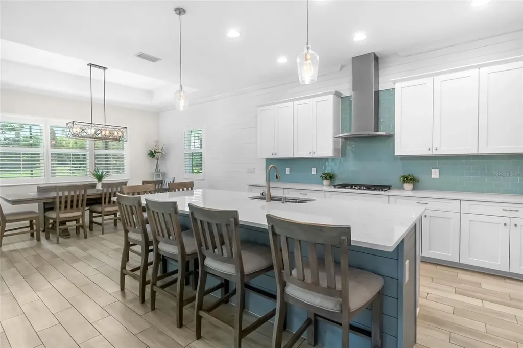 6317 Rivo Lakes Boulevard Sarasota FL 34241