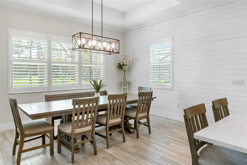 6317 Rivo Lakes Boulevard Sarasota FL 34241