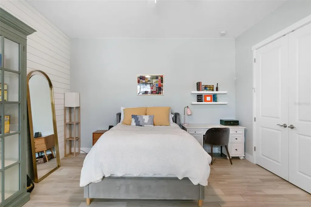 6317 Rivo Lakes Boulevard Sarasota FL 34241