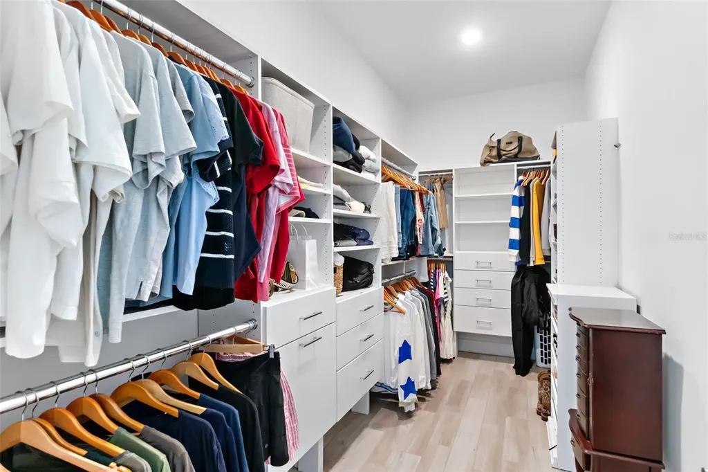 6317 Rivo Lakes Boulevard Sarasota FL 34241