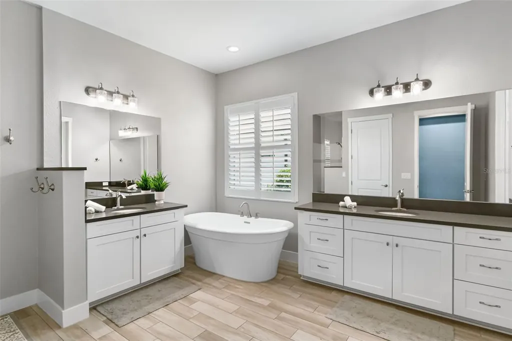 6317 Rivo Lakes Boulevard Sarasota FL 34241