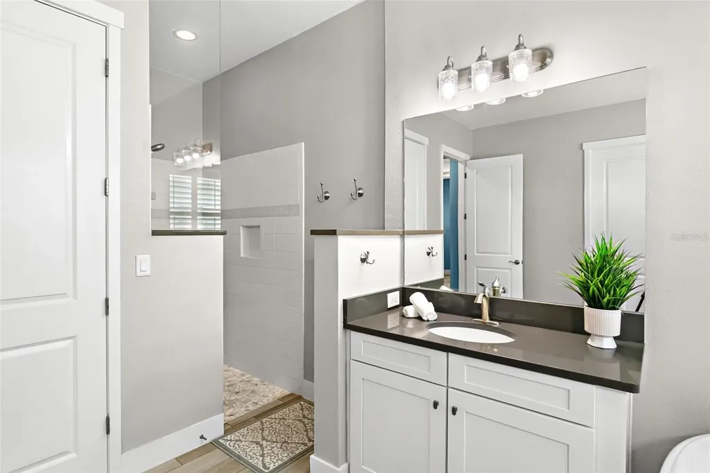 6317 Rivo Lakes Boulevard Sarasota FL 34241