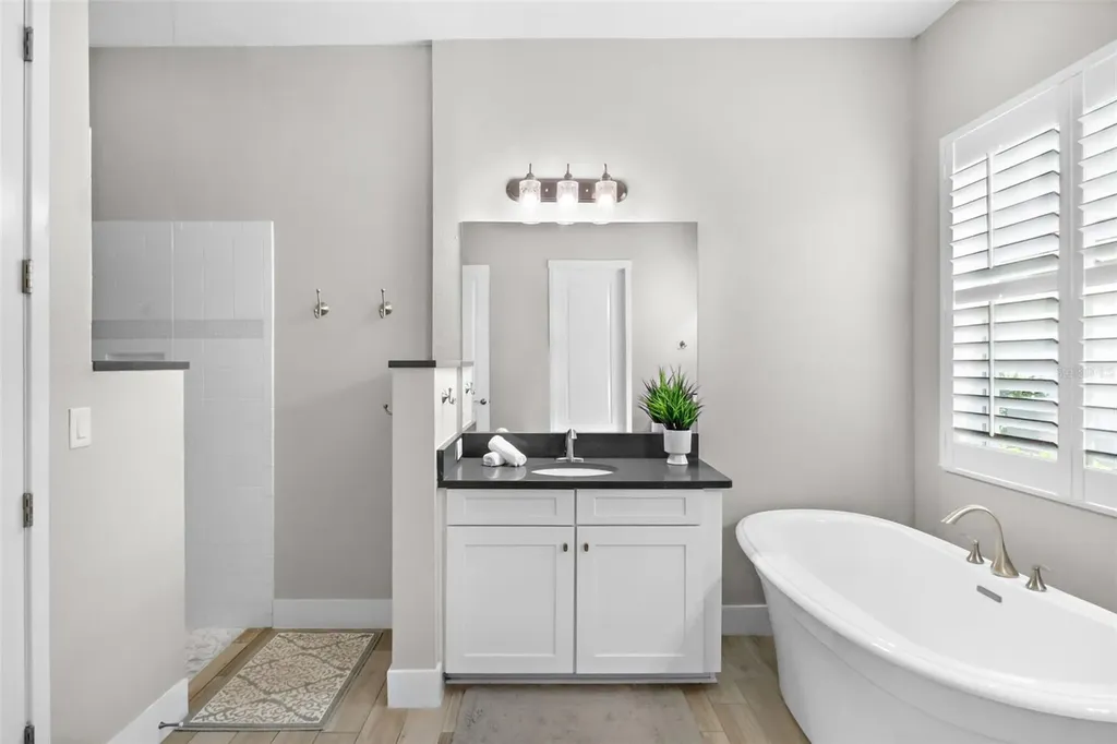 6317 Rivo Lakes Boulevard Sarasota FL 34241