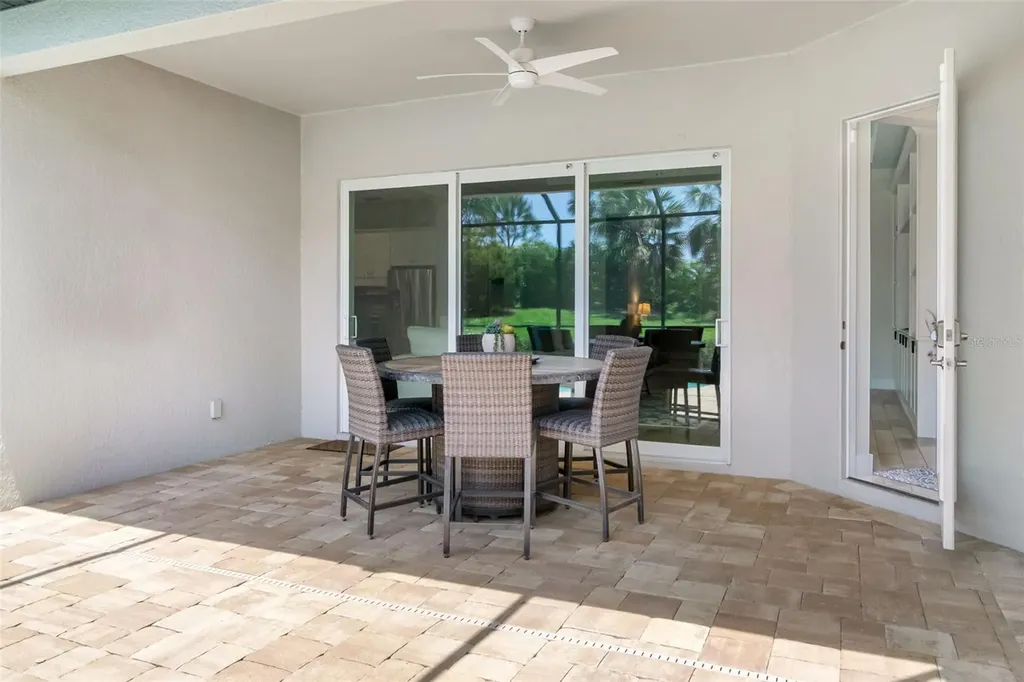 6317 Rivo Lakes Boulevard Sarasota FL 34241