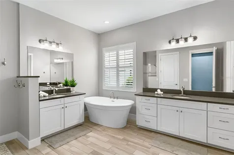 6317 Rivo Lakes Boulevard Sarasota FL 34241
