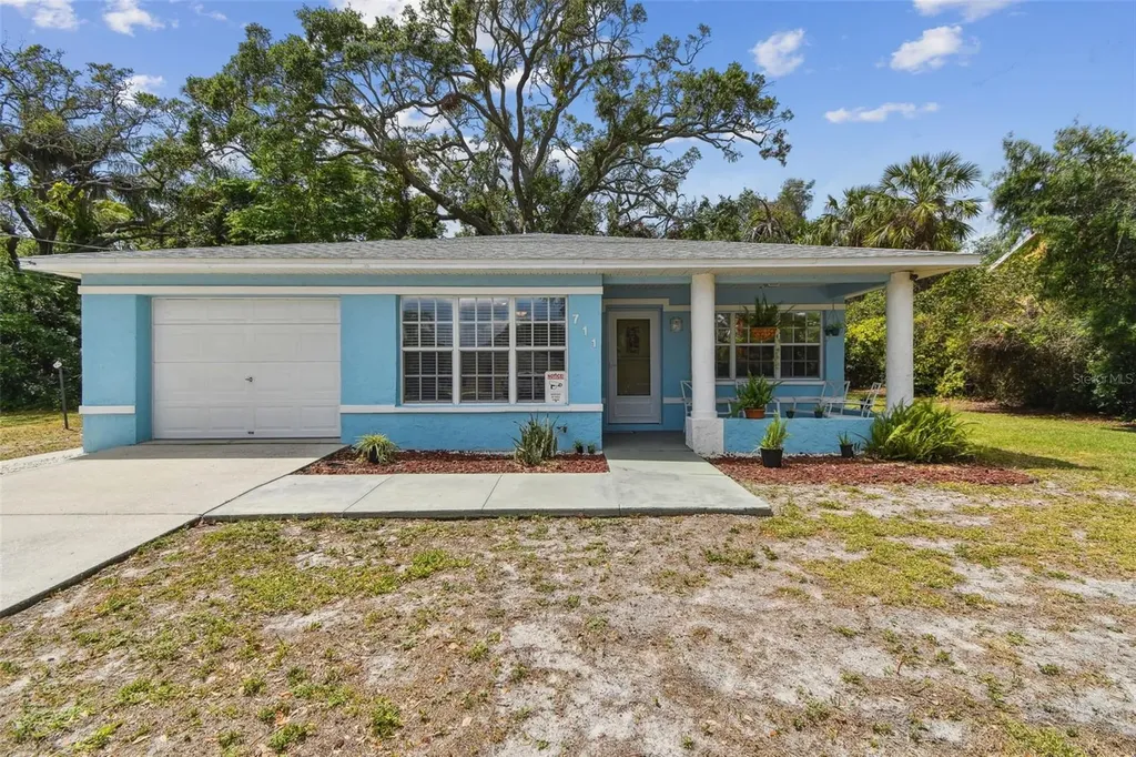 711 6th Street NE Largo FL 33770
