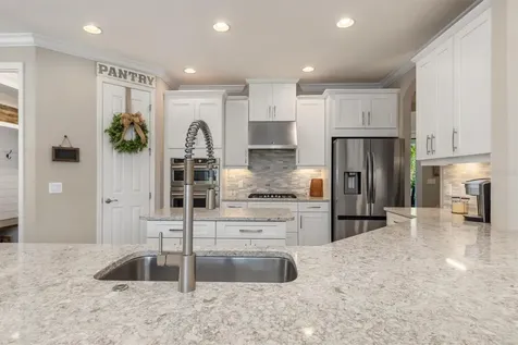 5749 Sunflower Circle Sarasota FL 34238