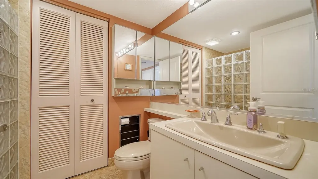 6267 Midnight Pass Road Sarasota FL 34242